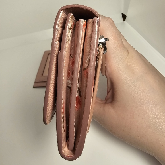 Prada Pink Saffiano Leather with Floral bouquet Pattern and Detachable ID - COA - Picture 3 of 9